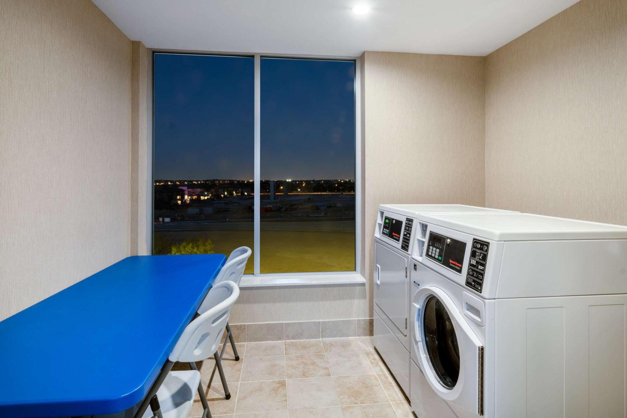 Hyatt Place Fort Worth-Alliance Town Center Exteriör bild